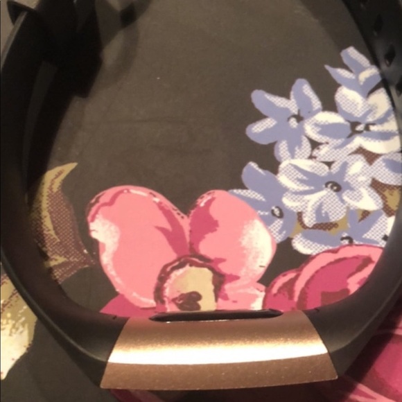 Fitbit charge 3 limited - Picture 1 of 6